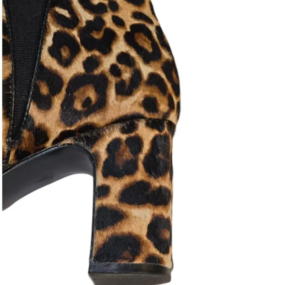 White house black market calf hair Leopard Print heeled Ankle Boots Size 9